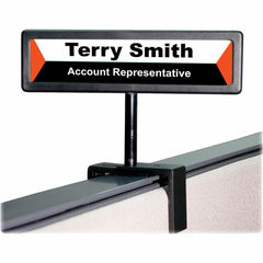 SIGN,PEOPL PNTR,CUBCL